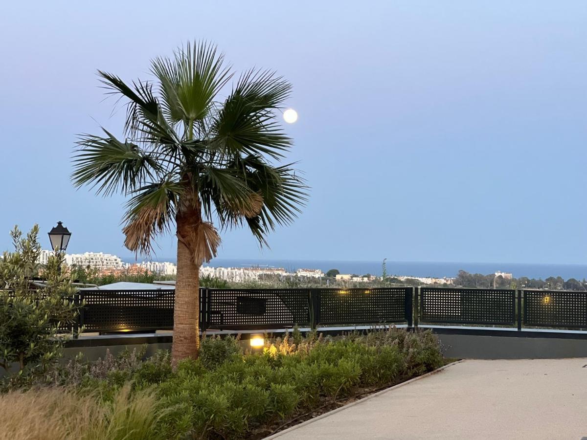 The Golden Oasis Penthouse Apartman Estepona Kültér fotó